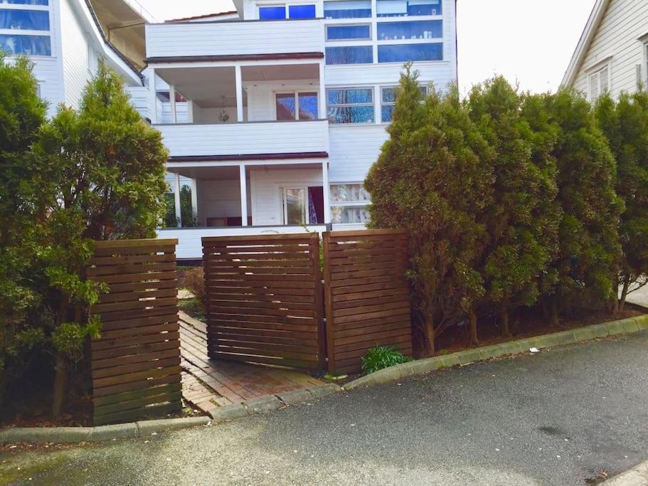 Spacious Waterfront Apartment With Free Parking - Upgraded 2024 สตาวังเงร์ ภายนอก รูปภาพ